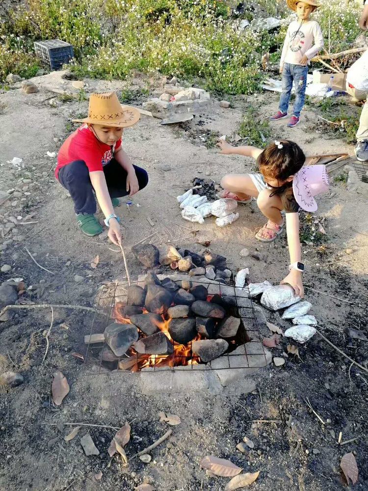 和爸爸妈妈一起制作的特色窑鸡,肯定很美味