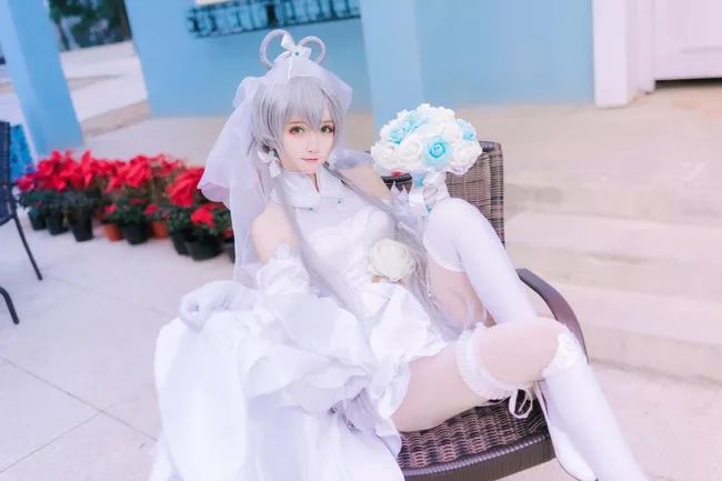 关键词:cosplay 洛天依 小姐姐 白丝  喜欢的朋友,请关注我们的公众