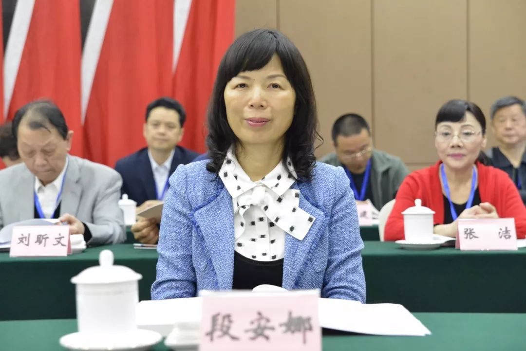 市人民政府副市长李晓宏市人大常委会副主任黄佳惠市委常委,市委组织