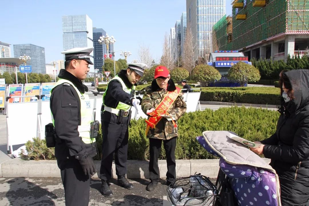 临沂交警大动作!行人闯红灯,不走斑马线将挨罚!已有人