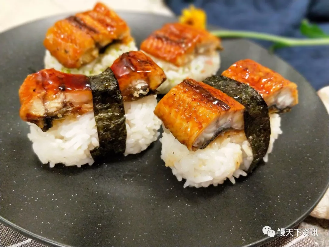 烤鳗鱼饭寿司美摄影图食高清摄影大图-千库网