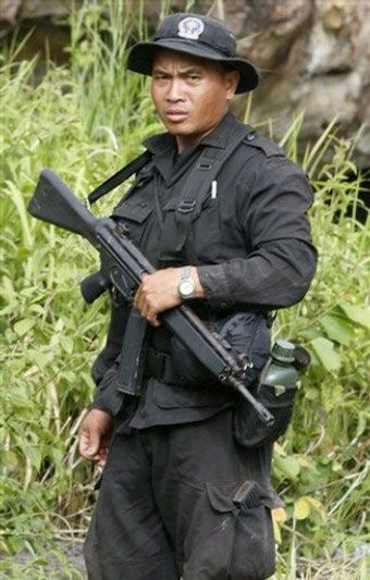 装备hk33步枪的泰国士兵