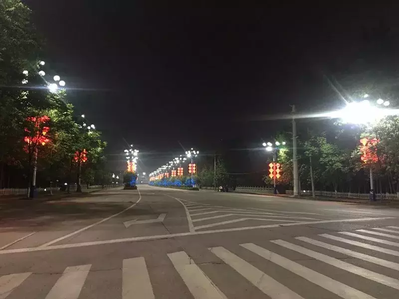 每天有多少故事在这里演绎 当夜幕到来 抚州人睡去 真正的夜景才醒来