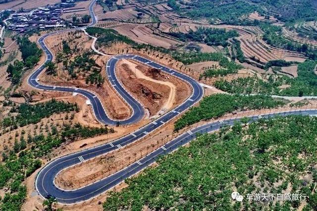 沿这条旅游公路不仅能欣赏已开发长城景点的风貌,而且能将沿线雄奇