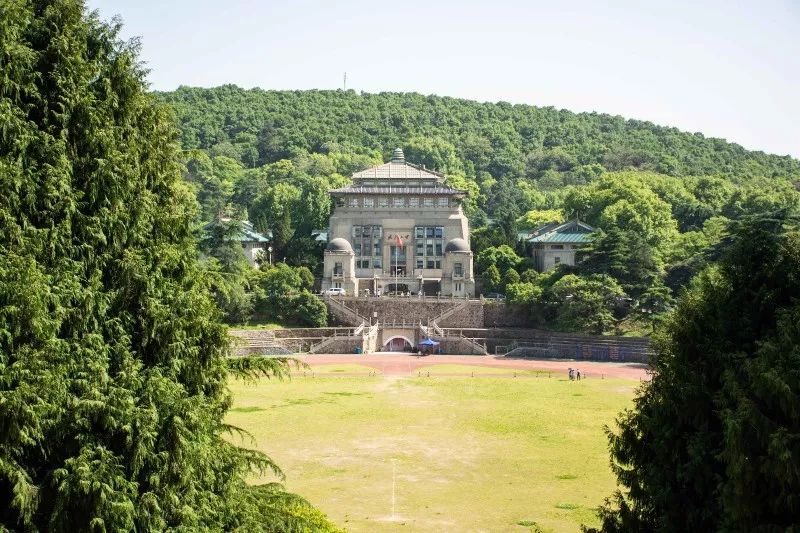 天圆地方通融灵气之地探秘理学楼