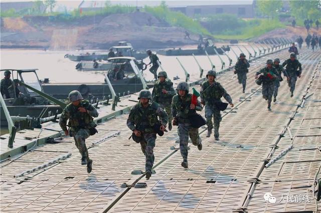 场面震撼陆军首次工程防化部队规范化训练演练在南京举行