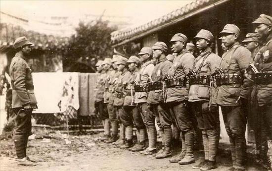 正文  文/寂寞的红酒1931年,日本关东军制造九一八事变,悍然入侵中国