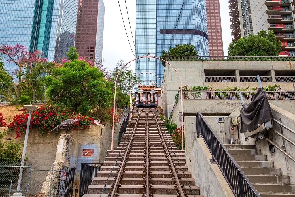 在奇异瑰丽的「天使之城」挑战世界上最短铁路angels flight!