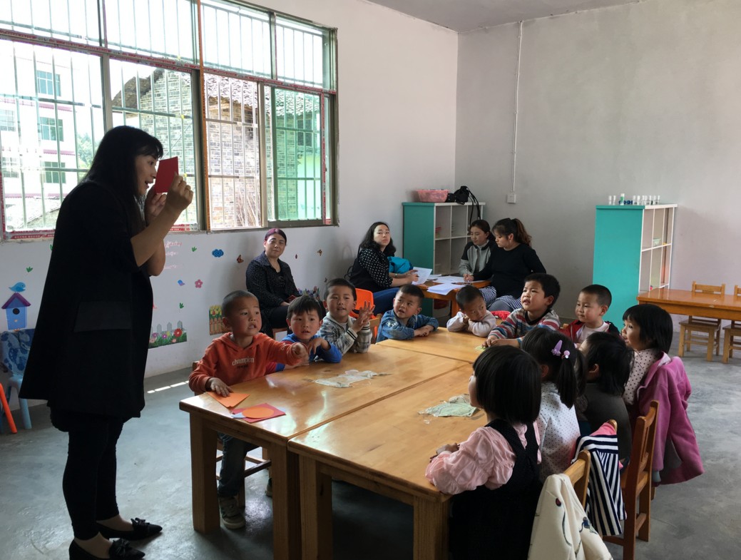 印江县新寨镇幼儿园帮扶山村幼儿园一日教学交流活动