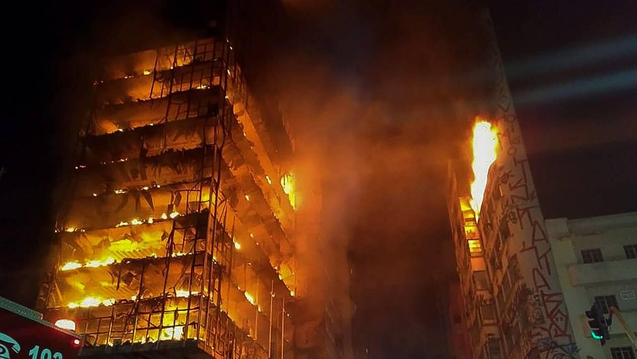 该国最大城市圣保罗市中心一栋24层的高楼发生大火,并在失火几十分钟
