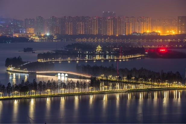 东湖绿道夜景