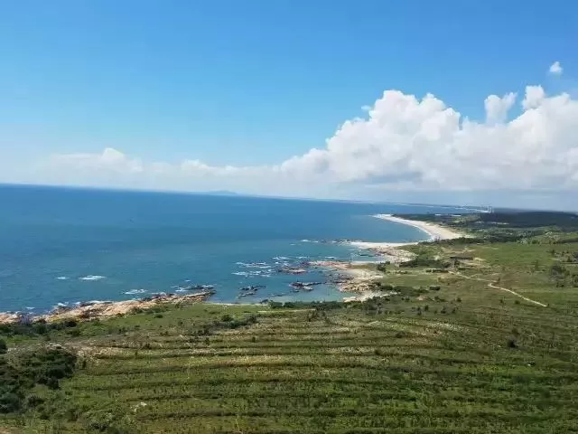 旅游 正文 木兰湾位于文昌市北端的铺前镇,隔海与大陆相望,由木兰头