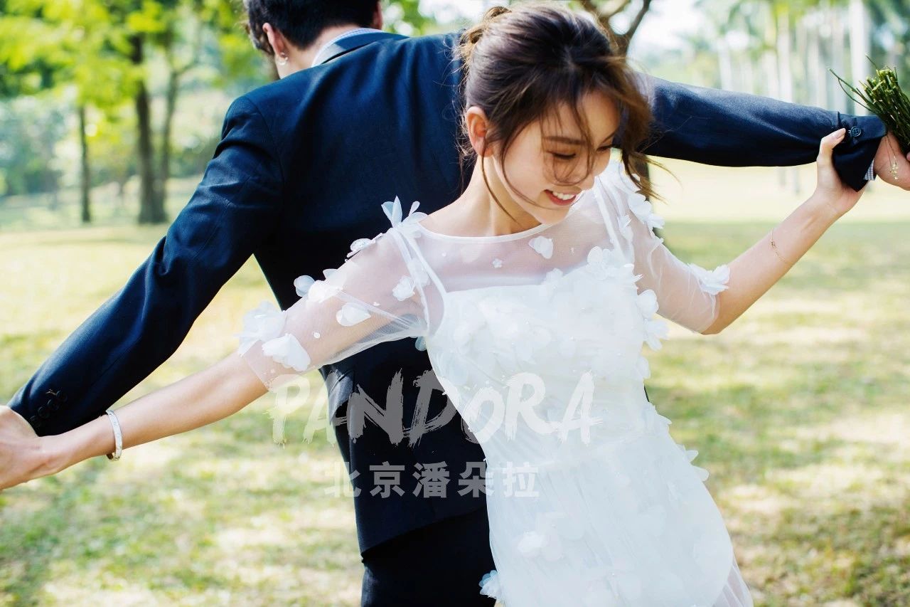 2018婚纱照流行款式_婚纱照就应该这样拍2018杭州婚纱照流行趋势