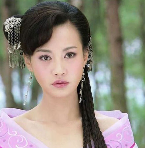 娱乐 正文 杨雪因为饰演《小鱼儿和花无缺》中的江玉燕而大火,不同于