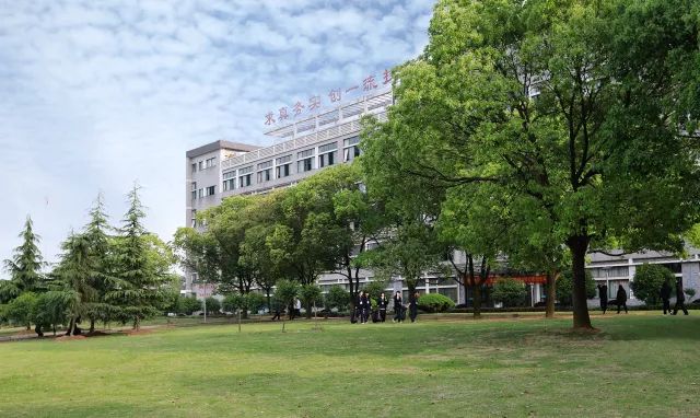 镜头下你不曾了解的"浙江省机电技师学院"