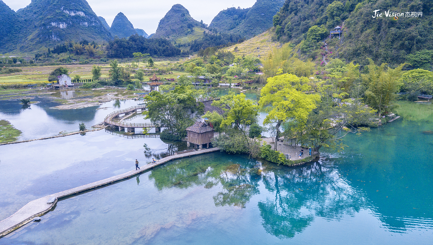 靖西鹅泉--又名灵泉,位于靖西县城南6公里,风景区分两部分,即鹅泉景点