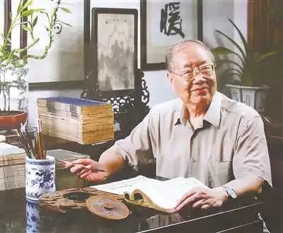 1,黄芪养生粥:国医大师朱良春(1917-2015,活到了98岁高龄.