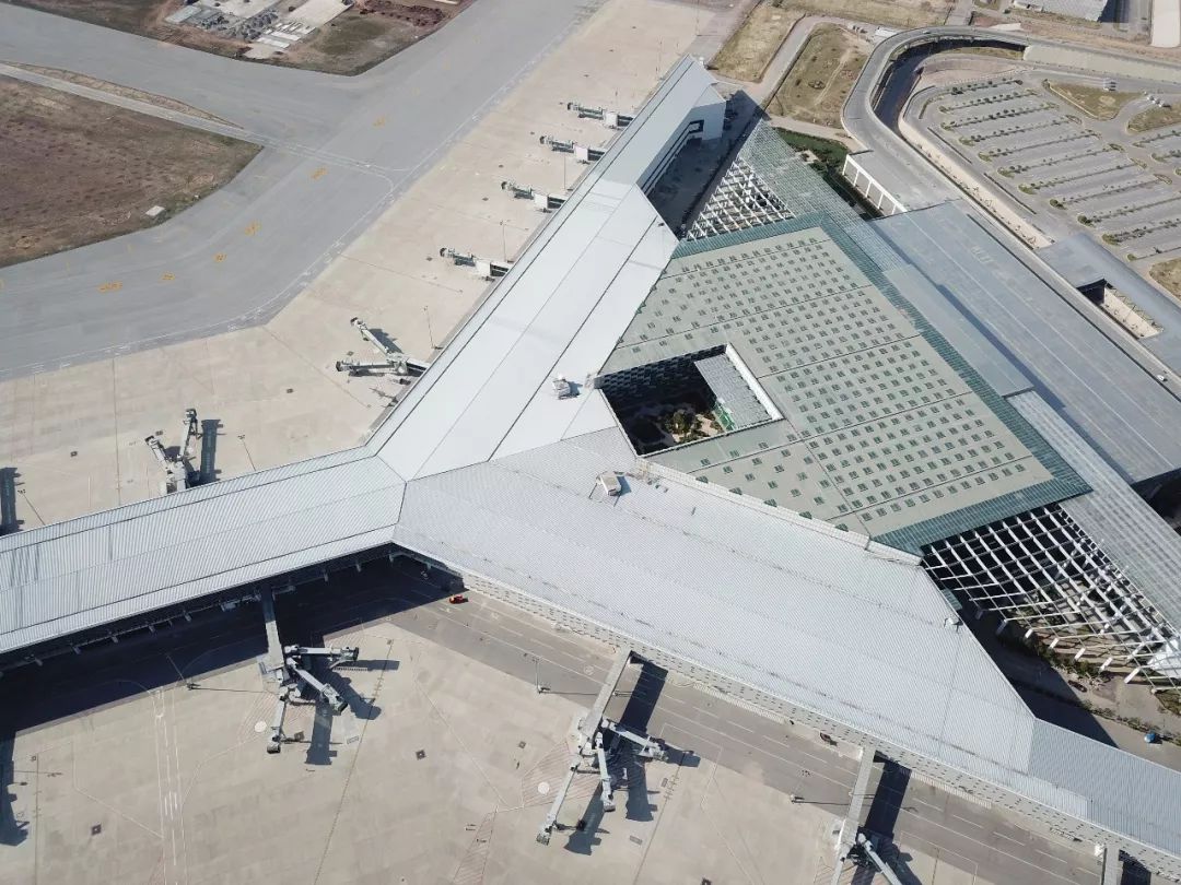 伊斯兰堡国际机场具备年输送1500万乘客的能力,对于改善首都民航运输