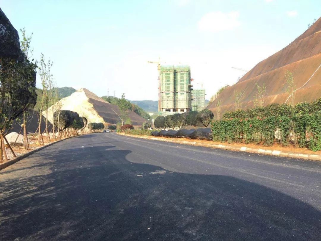 它起于北京东路永华厂,止于洗马河街道白果井赖坡加油站,道路全长约4