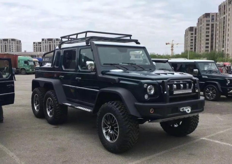 6x6版本的 (参数|图片)我们更是知道 对了还有路虎 首款6x6越野车型