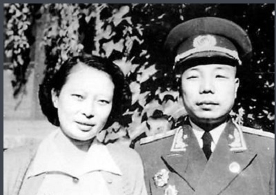 1955年授衔时最年轻的开国上将—肖华的子女后代