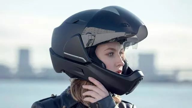 摩托车智能头盔 - 未来骑行新体验