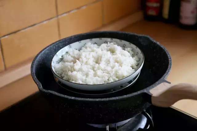 剩米饭做锅巴,就是这么简单!