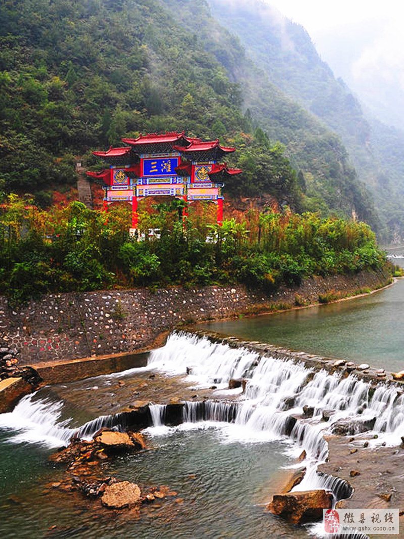 旅游 正文  嘉陵江漂流选取素有"小三峡"之称的嘉陵江上游流程,始于