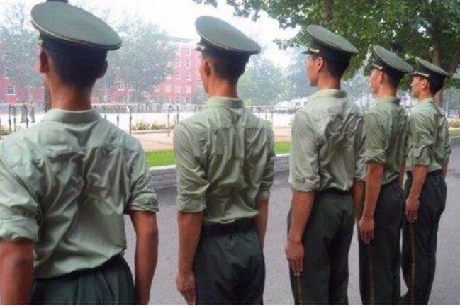 中国军人的一组训练照,向军人致敬!