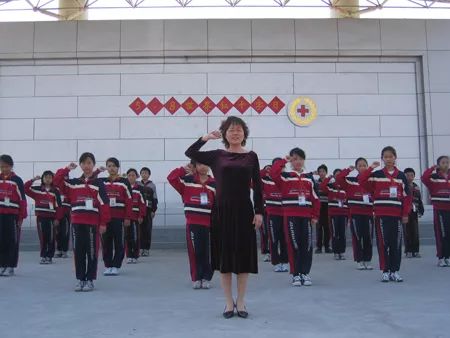 松江区民乐学校张乐怡女 汉 八年级青浦区华新小学曹 强男 汉 五年级