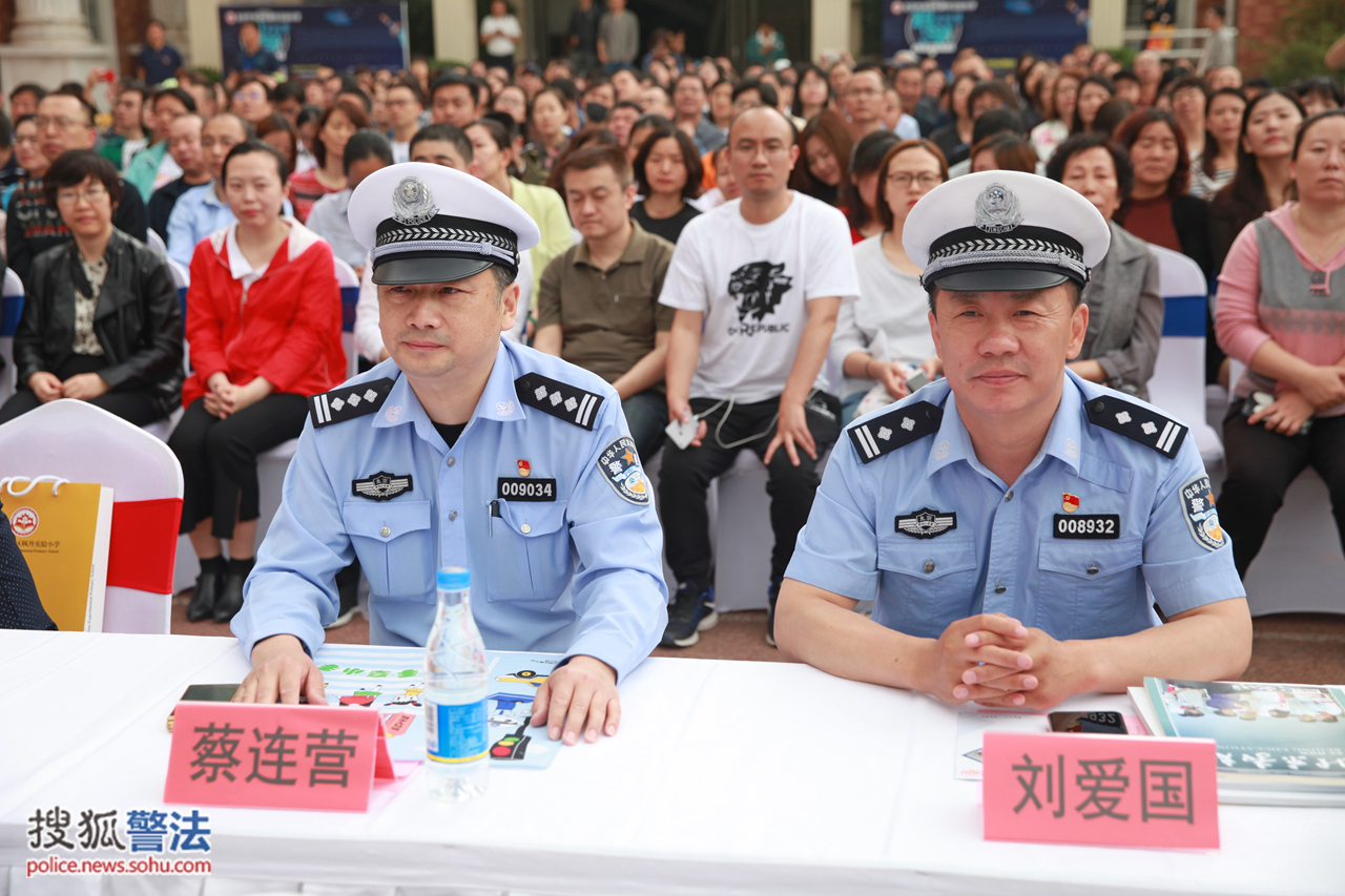 小小交警队亮相枫丹实验小学第二届科学文化节