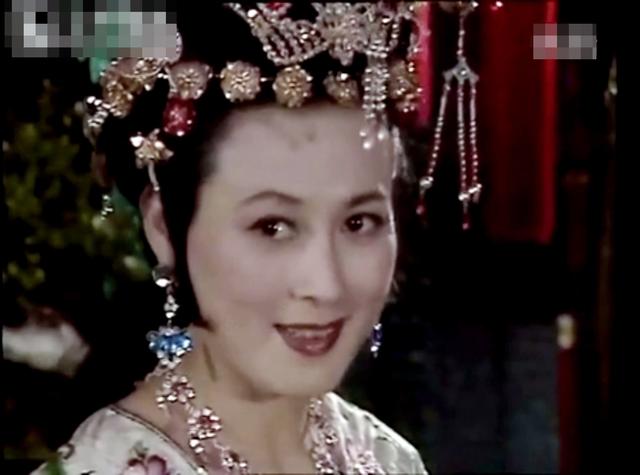 向梅:气质优雅大美女 曾与王晓棠争角色 80年代银屏大