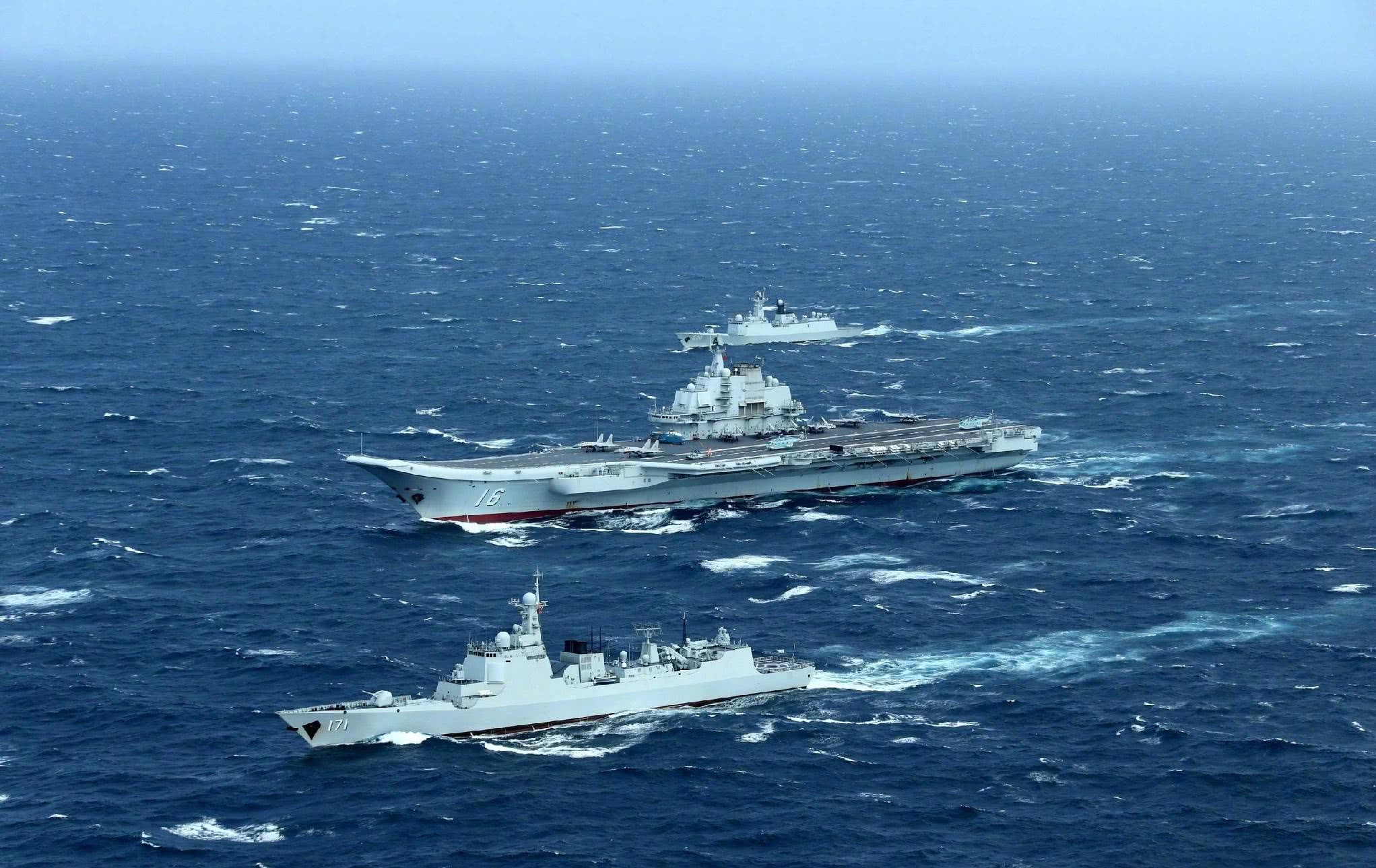 美军舰再闯中国南海，中国如何应对？解放军早已严阵以待_凤凰网视频_凤凰网