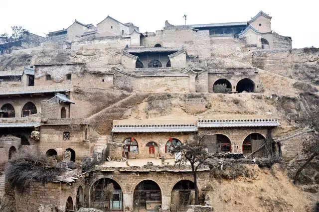 碛口李家山窑洞:黄土高坡上的布达拉宫一村一寨,离不开的山西人家