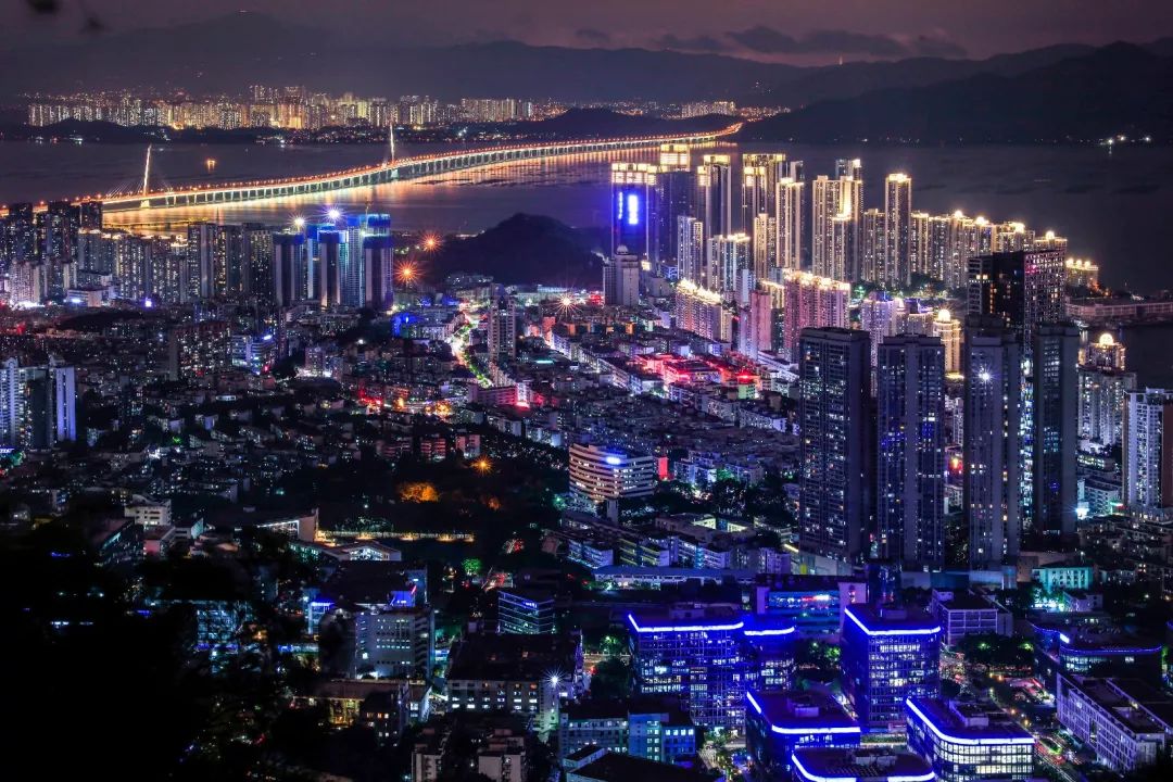 336米高的免费观景台,360度看深圳全景,却被99%的人
