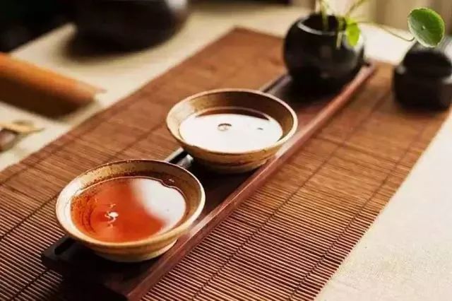 泡茶是学问,敬茶是修养,存茶是技巧!