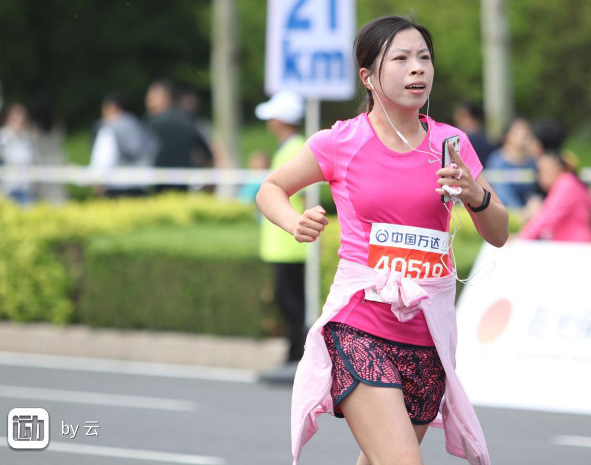 2018黄河口东营马拉松大波跑步美女曝光白快美