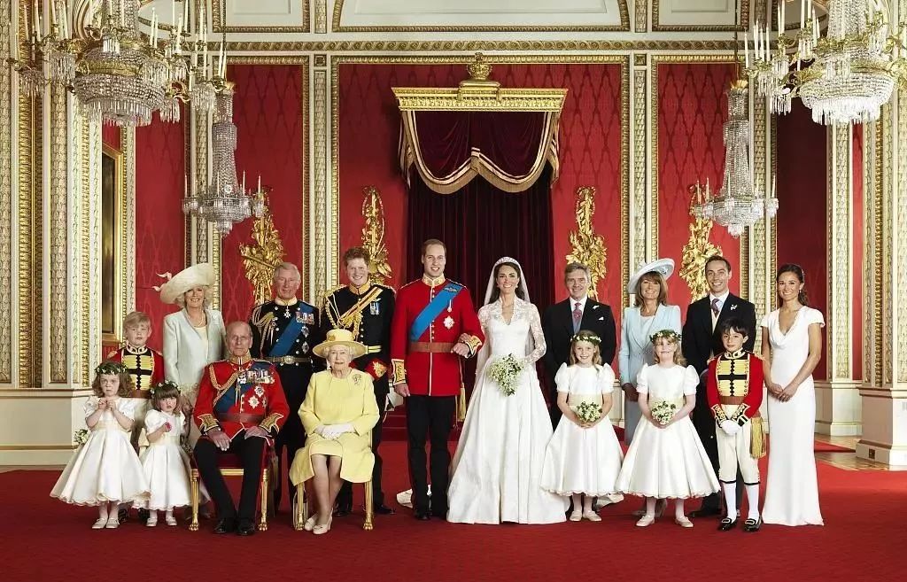 英国皇室婚纱_英国皇室(2)