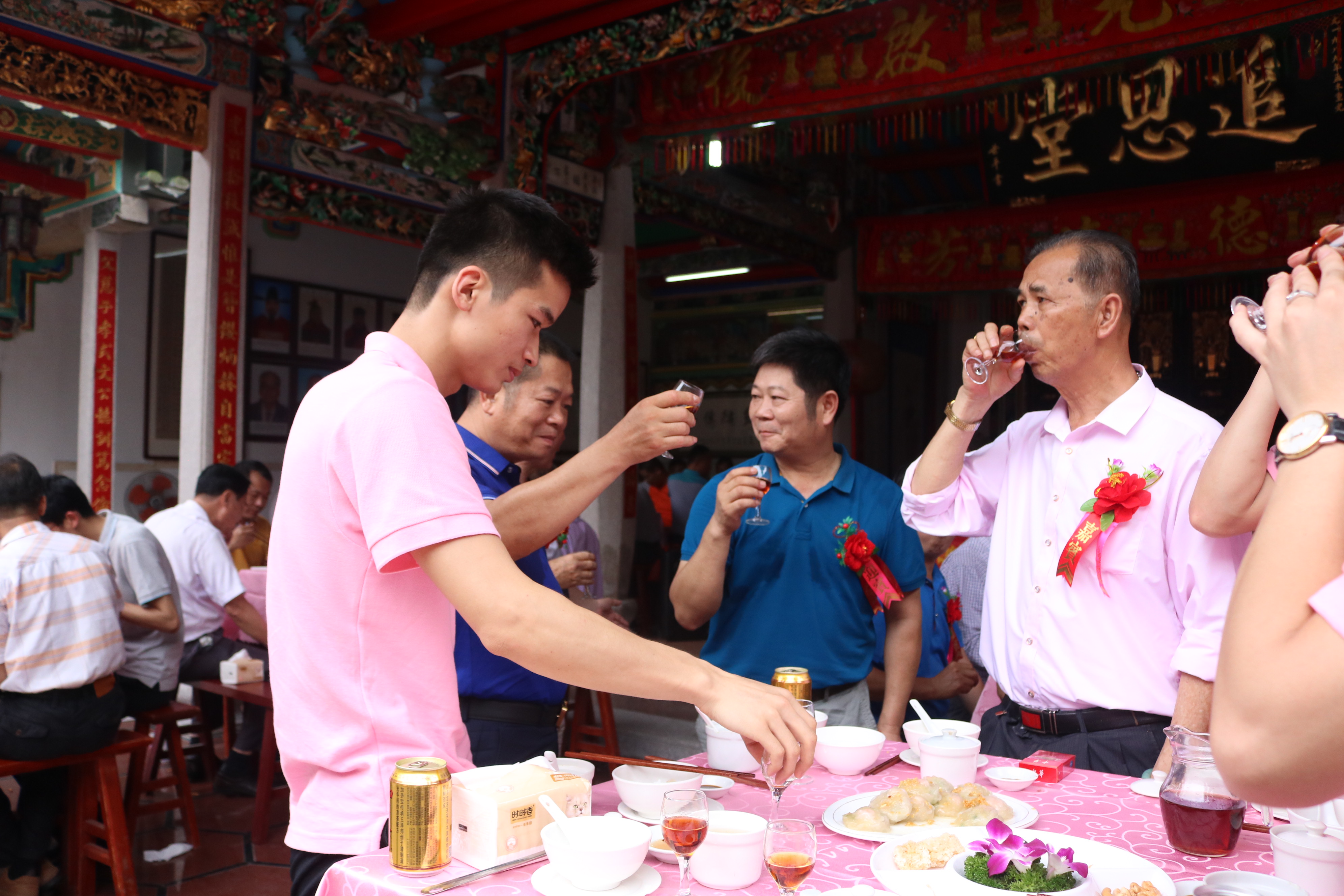 果陇人口_普宁果陇村抓毒图片(3)