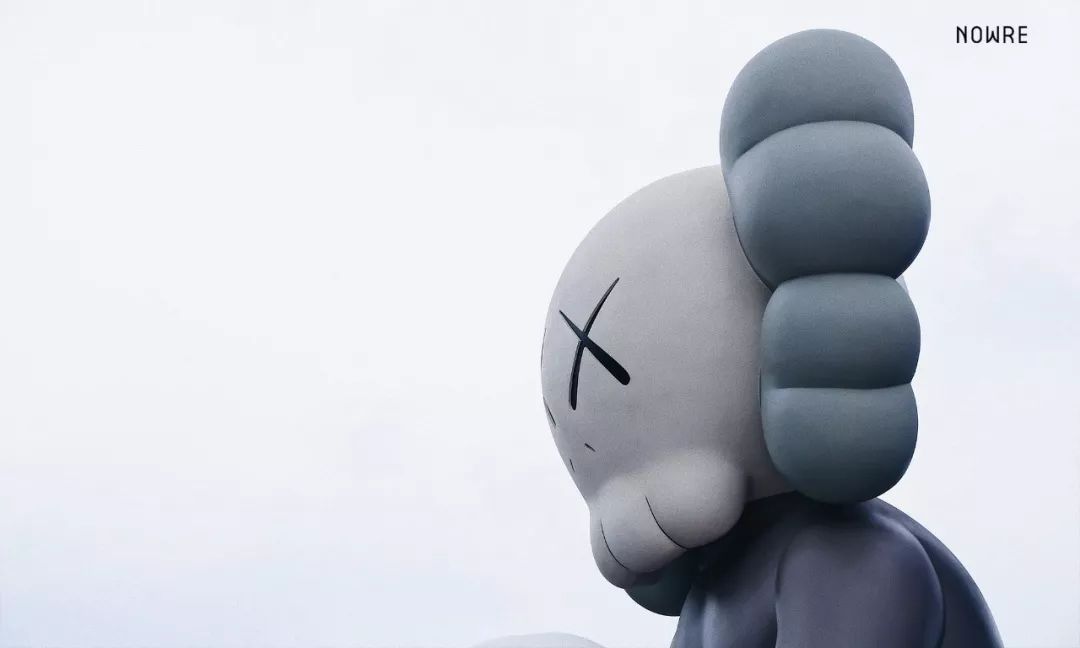 这也是 kaws 两个著名作品 companion 和 bff 首次同时亮相