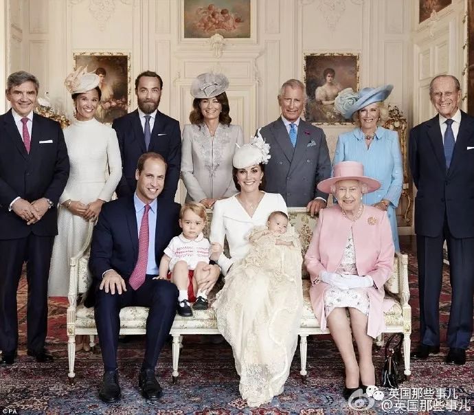一件礼服60多个孩子穿,一穿就是160多年,英国王室有时