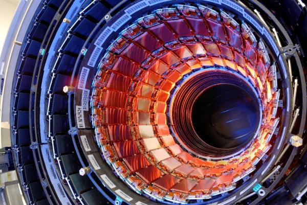 欧洲大型强子对撞机lhc(large hadron collider) 资料图