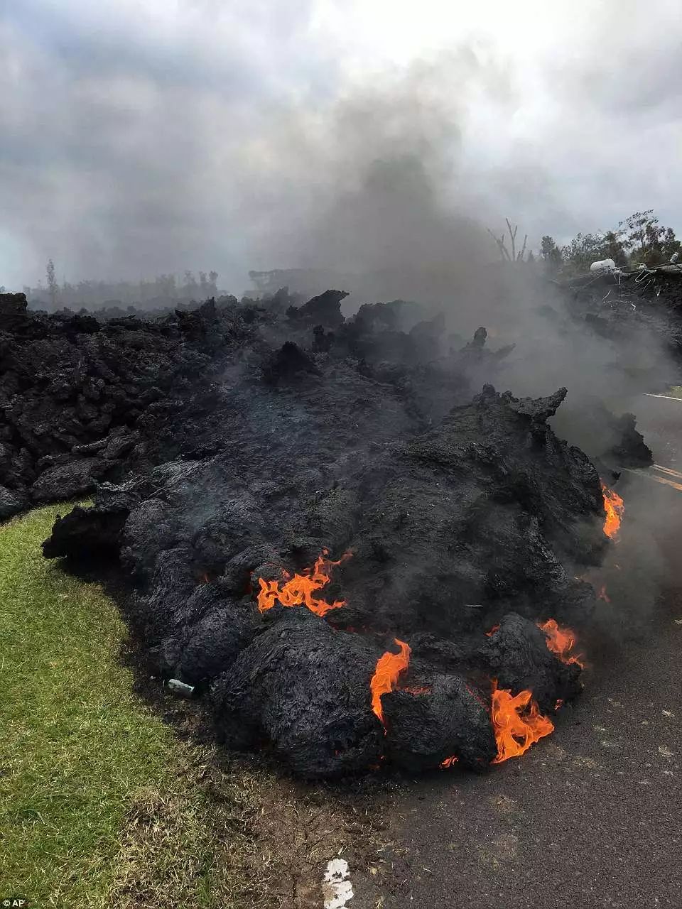 加州今晨叕震夏威夷火山岩浆仍在蔓延传说中的thebigone真的要来了吗