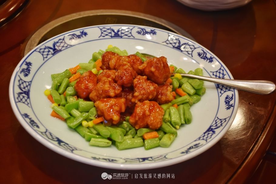 大v说福州|闽菜经典佛跳墙,酒坛里慢煨的非遗美食