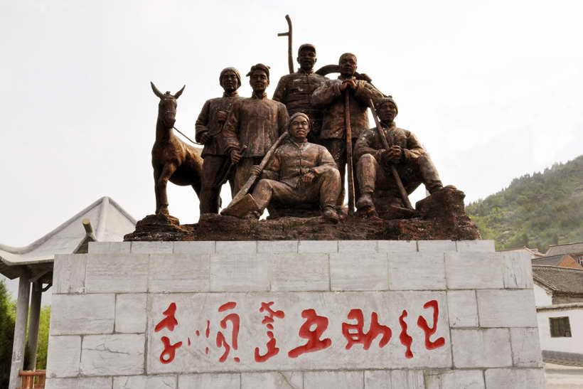 长治市的红色旅游系列景区主要有:武乡县的八路军太行纪念馆,王家峪