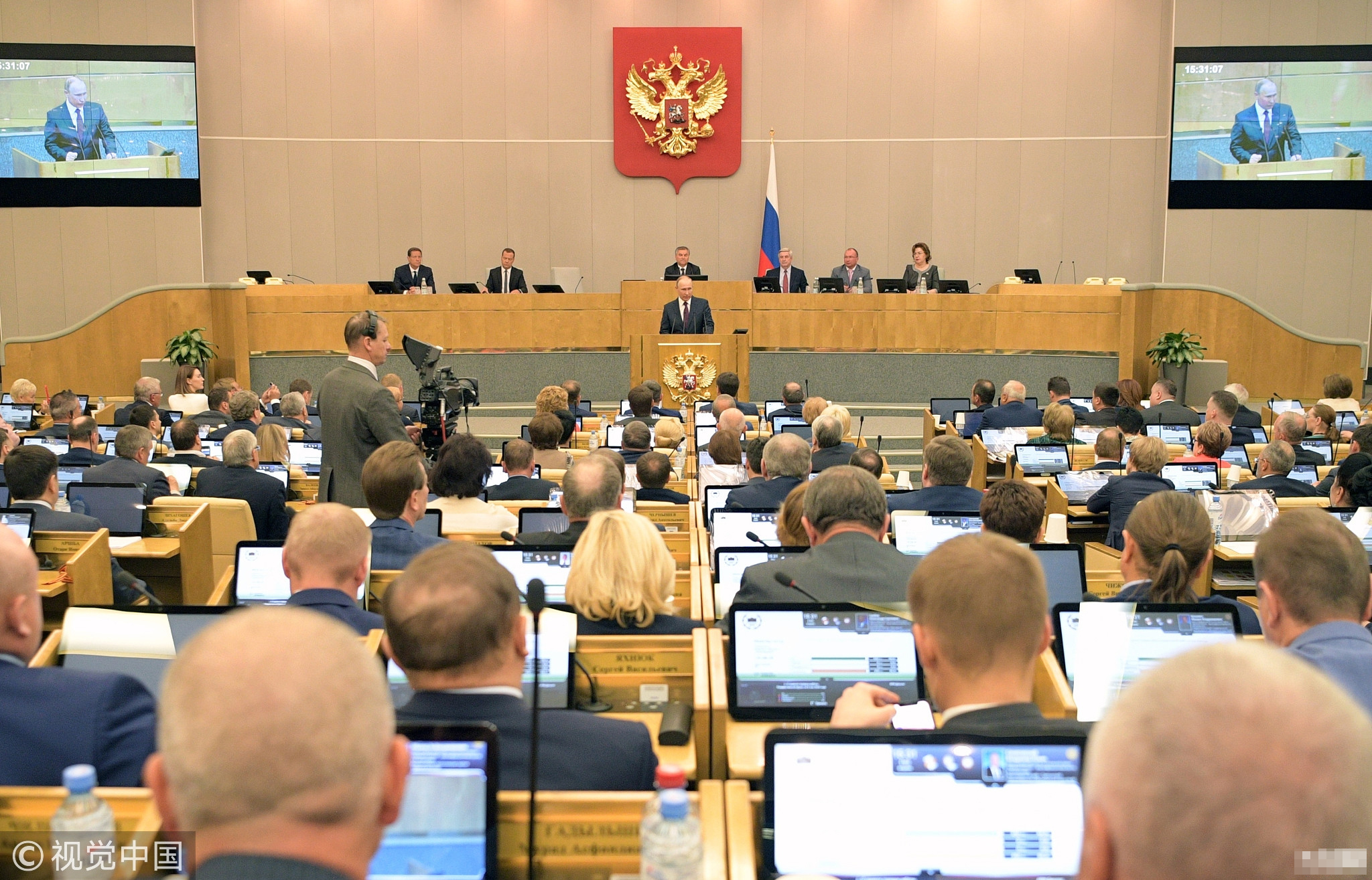 俄罗斯莫斯科,俄罗斯总统普京和代总理梅德韦杰夫出席国家杜马会议