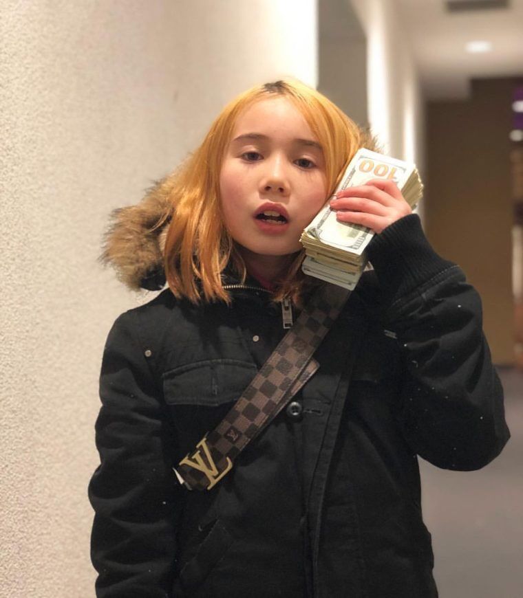 靠炫富、脏话，在社交网站上出名的 Lil Tay，今年只有9岁