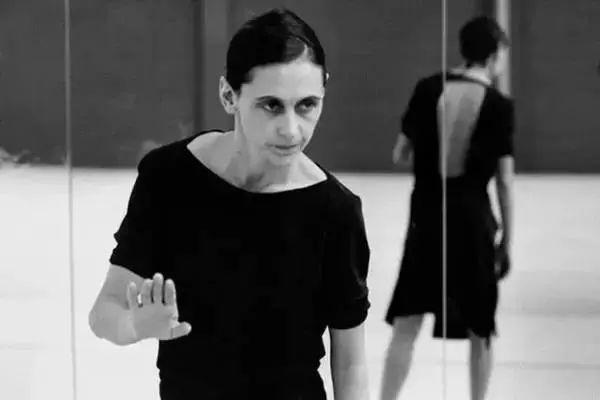 欧洲极简主义女王anne teresa de keersmaeker(附:《rain》完整视频)