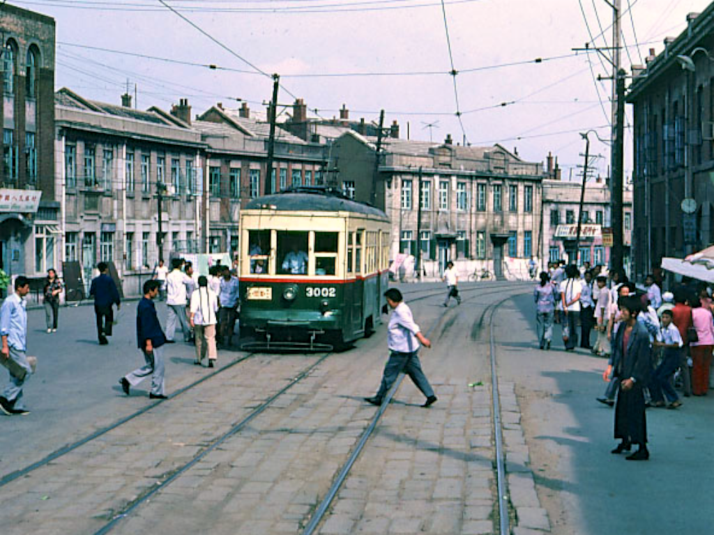 老照片有轨电车长期存在的城市大连1983年
