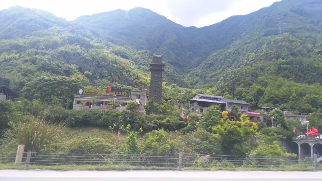 北川擂鼓镇的羌寨(旅游景点)